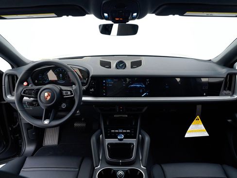 New 2026 Porsche Cayenne E-Hybrid Coupe image 19