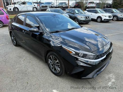 Used 2024 Kia Forte LXS image 3