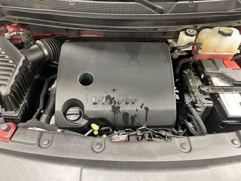 Used 2022 Chevrolet Traverse LT image 28