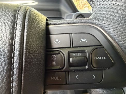 Used 2024 Toyota Tacoma SR5 AWD/4WD image 20
