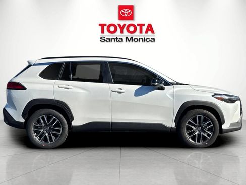 New 2026 Toyota Corolla Cross XLE w/ Convenience Package FWD image 2
