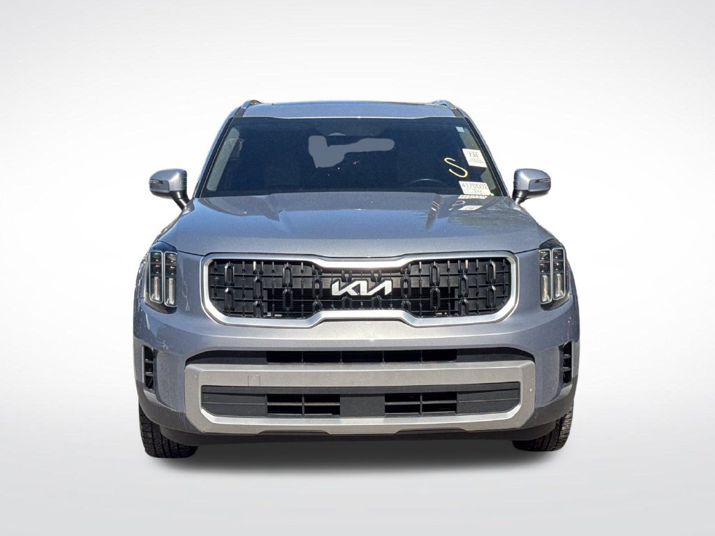 Used 2023 Kia Telluride EX w/ EX Captain's Chair Package FWD image 9