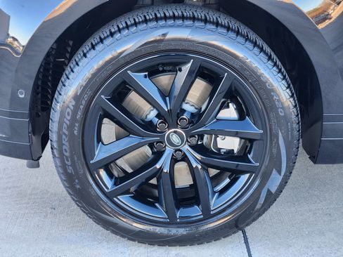 Certified 2026 Land Rover Range Rover Velar Dynamic SE image 11