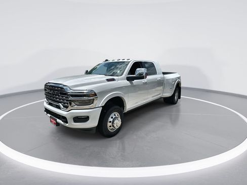 Used 2026 RAM 3500 Longhorn AWD/4WD image 4