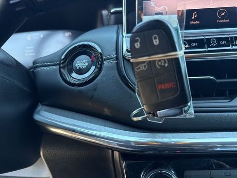 Certified 2022 Jeep Compass High Altitude image 38