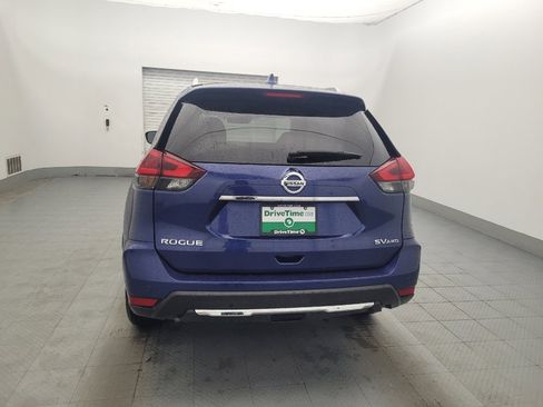 Used 2020 Nissan Rogue SV image 6