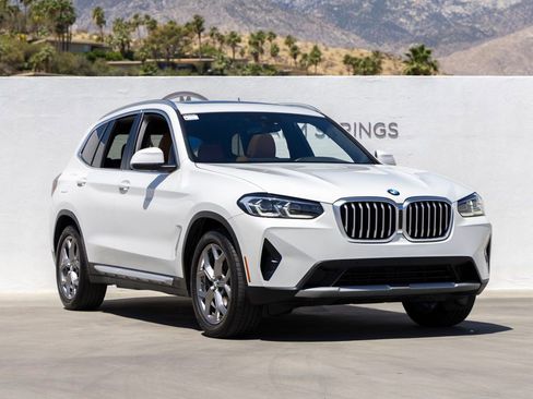 Used 2022 BMW X3 sDrive30i w/ Convenience Package RWD image 2