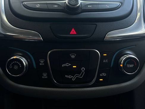 Used 2020 Chevrolet Equinox LS w/ LS Convenience Package FWD image 23