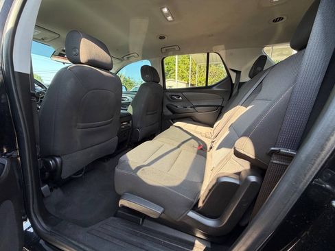 Used 2018 Chevrolet Traverse LS FWD image 15