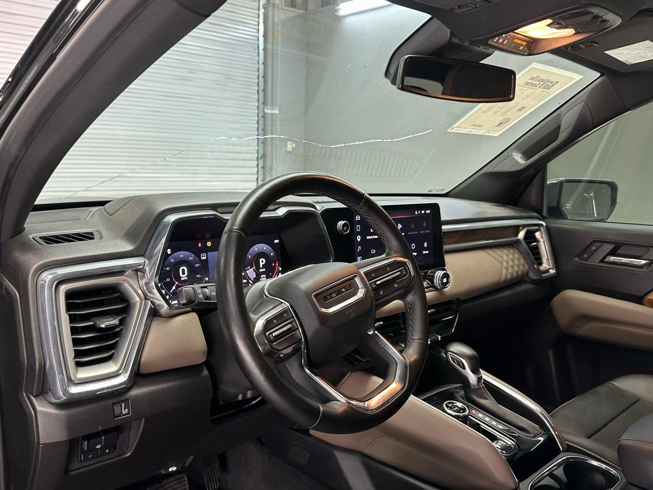 Used 2024 GMC Canyon Denali AWD/4WD image 17