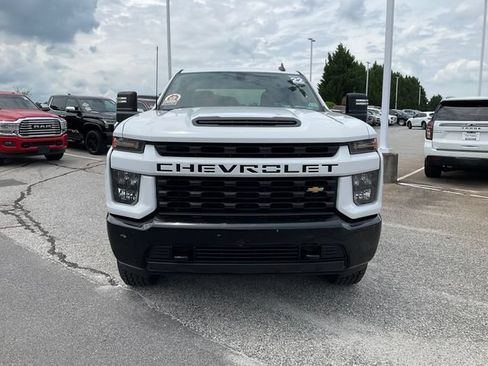 Used 2022 Chevrolet Silverado 2500 Custom w/ Custom Value Package AWD/4WD image 2