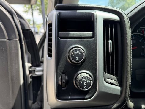 Used 2018 GMC Sierra 1500 SLT AWD/4WD image 10