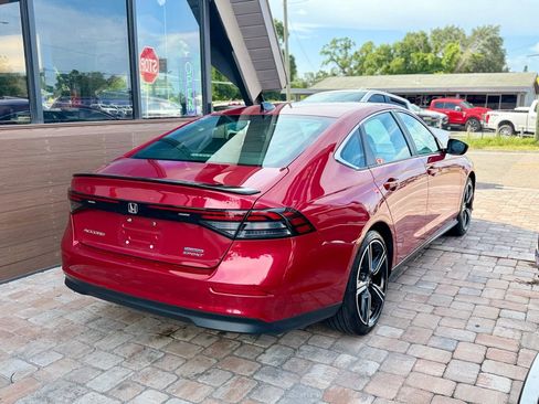 Used 2025 Honda Accord Sport image 9