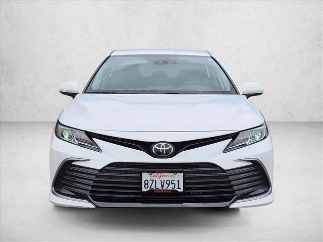 Used 2022 Toyota Camry LE FWD image 2