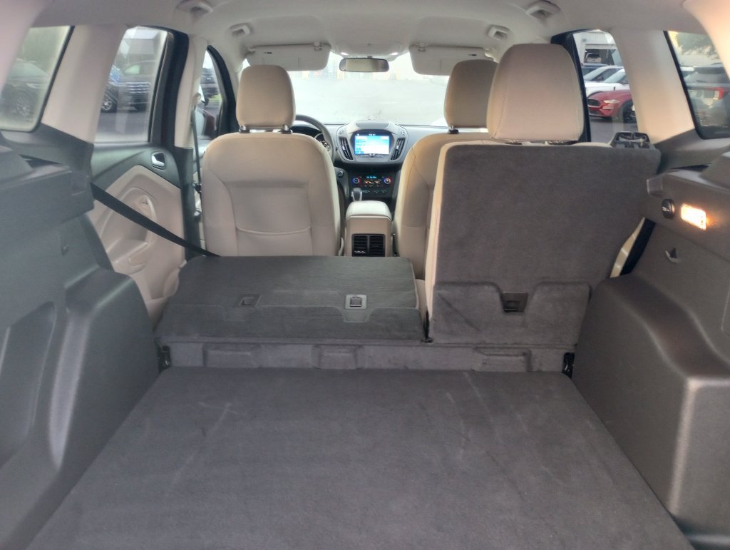 Certified 2019 Ford Escape SE FWD image 14