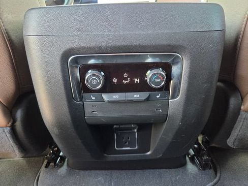 Used 2025 Chevrolet Tahoe High Country AWD/4WD image 20