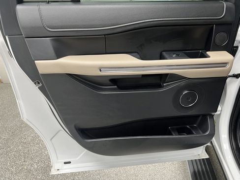 Used 2024 Ford Expedition Max Limited image 45