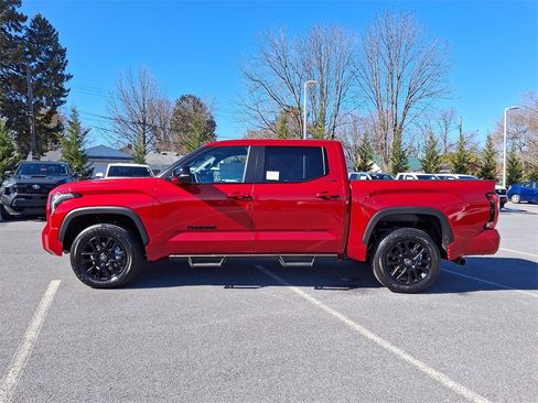 New 2025 Toyota Tundra Limited image 8