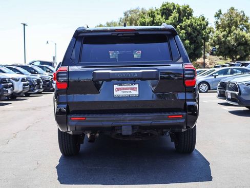 Certified 2025 Toyota 4Runner SR5 AWD/4WD image 5