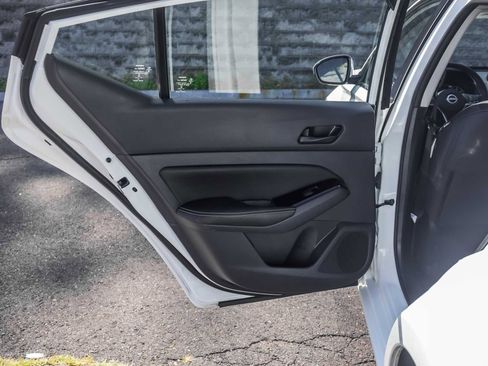 Used 2023 Nissan Altima 2.5 SV image 18