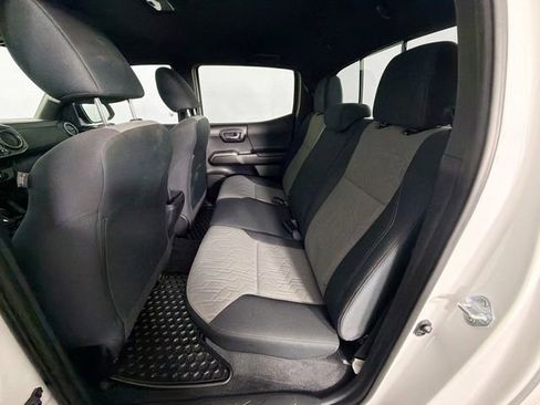 Used 2021 Toyota Tacoma TRD Sport AWD/4WD image 25