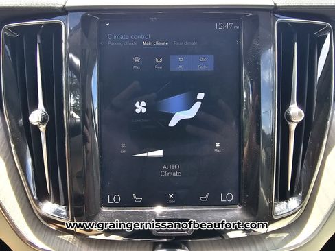Used 2020 Volvo XC60 T5 Inscription w/ Protection Package Premier AWD/4WD image 10