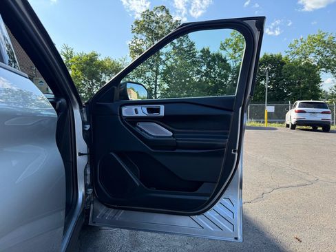 Used 2020 Ford Explorer ST w/ Premium Technology Package AWD/4WD image 16