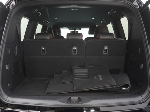 Certified 2025 Nissan Armada SL w/ Captain's Chari Seat Package AWD/4WD image 9