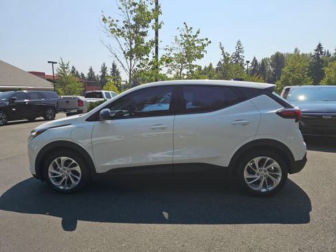 New 2027 Chevrolet Bolt LT w/ Comfort Package FWD image 4
