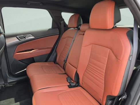 Used 2024 Kia Sportage SX image 27