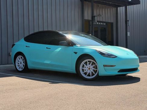 Used 2022 Tesla Model 3 Long Range AWD/4WD image 3