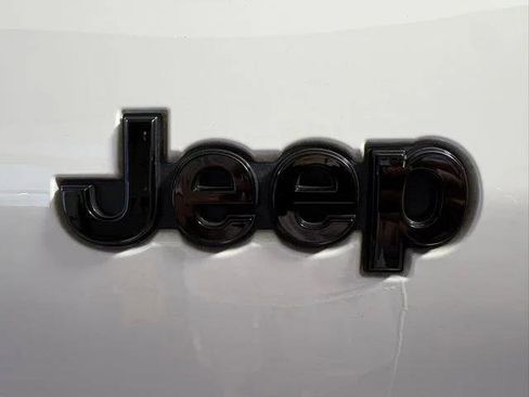 Certified 2023 Jeep Grand Cherokee L Laredo AWD/4WD image 14