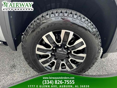Used 2025 GMC Sierra 2500 Denali Ultimate w/ Max Trailering Package AWD/4WD image 37