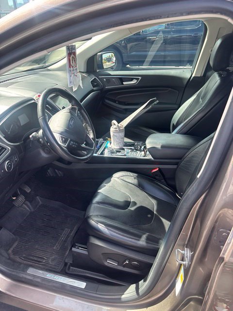 Used 2019 Ford Edge Titanium w/ Equipment Group 301A AWD/4WD image 2