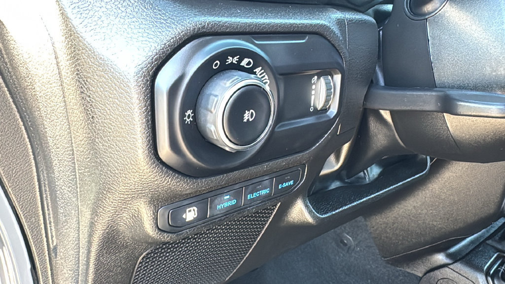 Certified 2023 Jeep Wrangler Unlimited Sahara AWD/4WD image 26