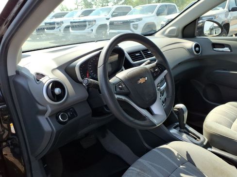 Used 2020 Chevrolet Sonic LT FWD image 6