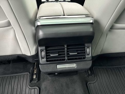 Used 2020 Land Rover Range Rover Evoque SE image 21
