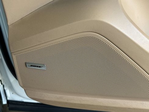 Used 2020 Porsche Cayenne Turbo AWD/4WD image 19