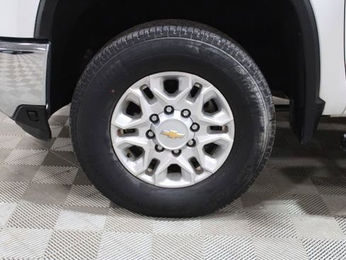 Used 2024 Chevrolet Silverado 2500 LTZ w/ LTZ Convenience Package AWD/4WD image 46