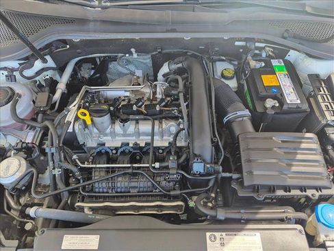 Used 2019 Volkswagen Golf SE FWD image 21