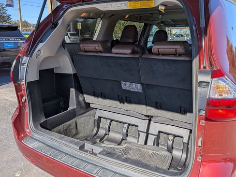 Used 2015 Toyota Sienna XLE image 32