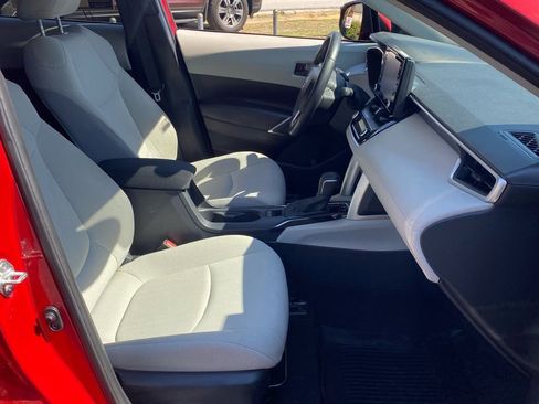 Used 2022 Toyota Corolla Cross LE image 18