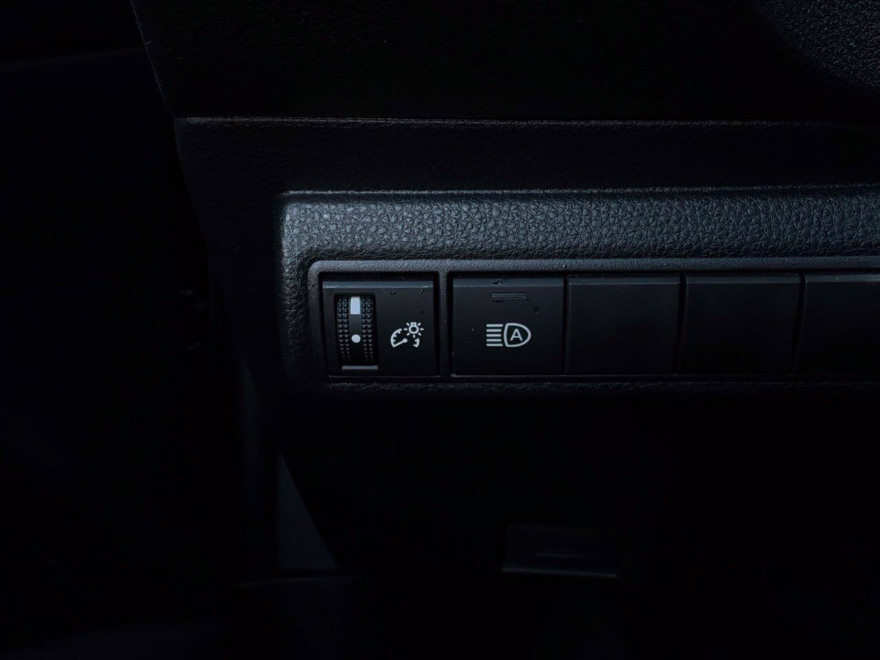 Used 2026 Toyota Corolla LE FWD image 23