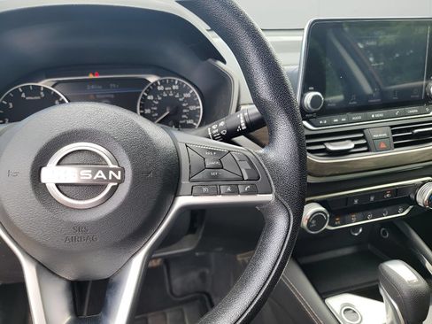 Used 2023 Nissan Altima 2.5 SV AWD/4WD image 16