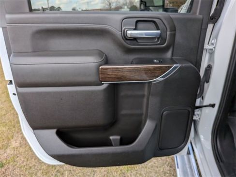 Used 2022 GMC Sierra 2500 SLE w/ SLE Value Package; image 27