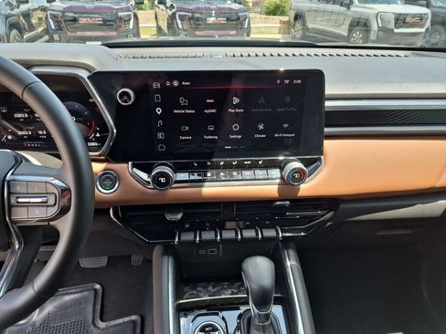Used 2026 GMC Canyon AT4 AWD/4WD image 26