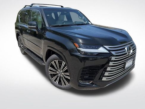 New 2026 Lexus LX 600 4WD w/ Luxury Package image 3