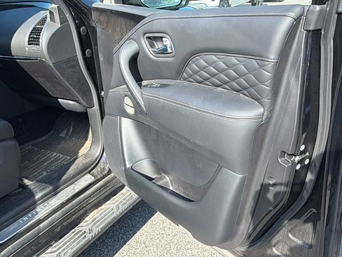 Used 2024 INFINITI QX80 Sensory AWD/4WD image 19