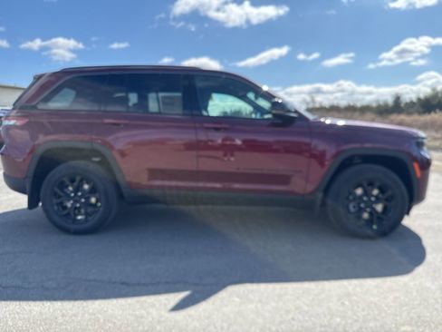 New 2026 Jeep Grand Cherokee L 4WD image 2