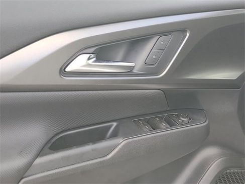 New 2026 Chevrolet Equinox EV LT image 20